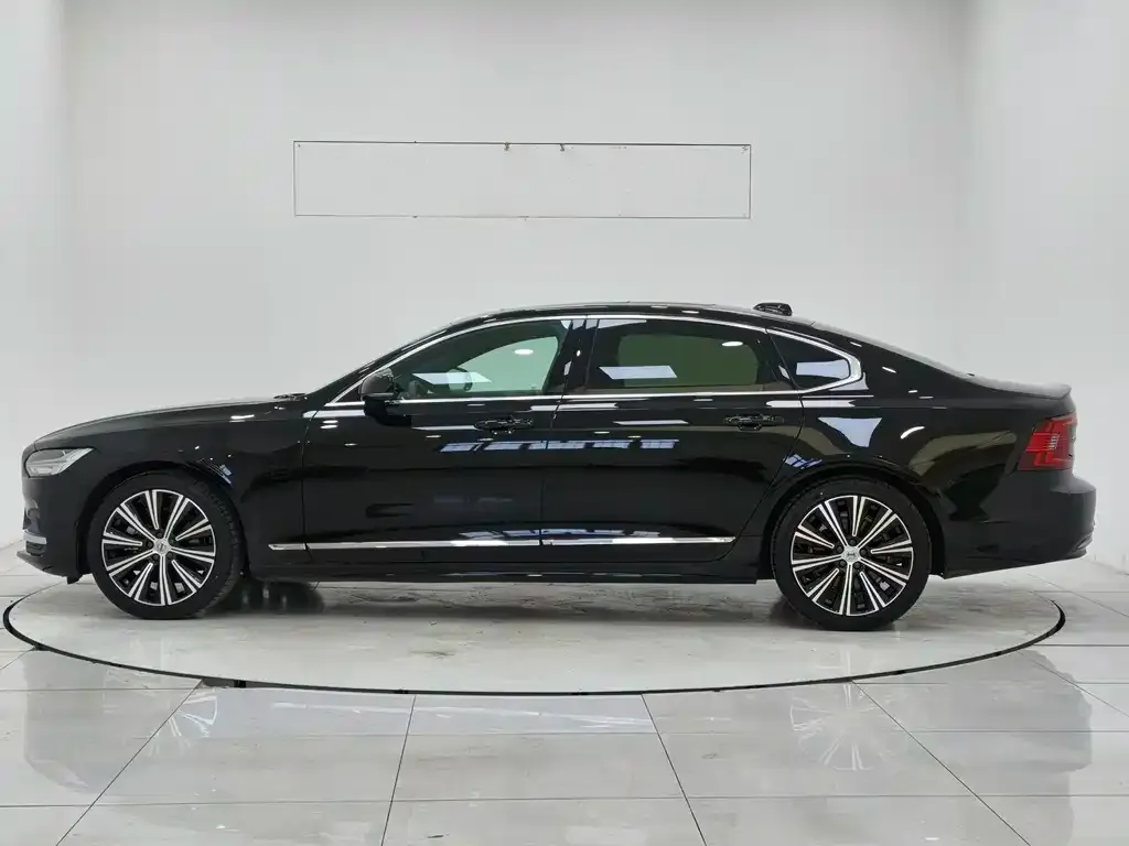 Volvo S90 — фото 6