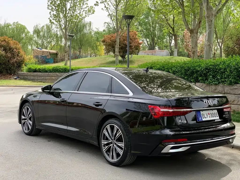 Audi A6L — фото 2