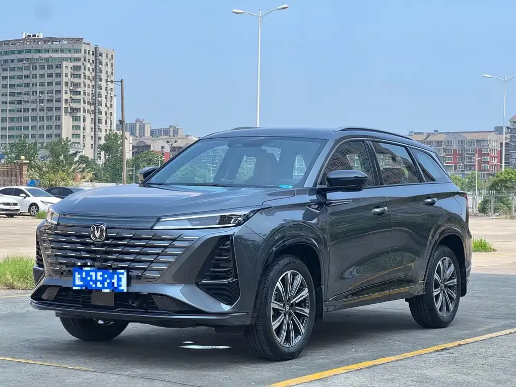 Changan CS75PLUS — фото 1