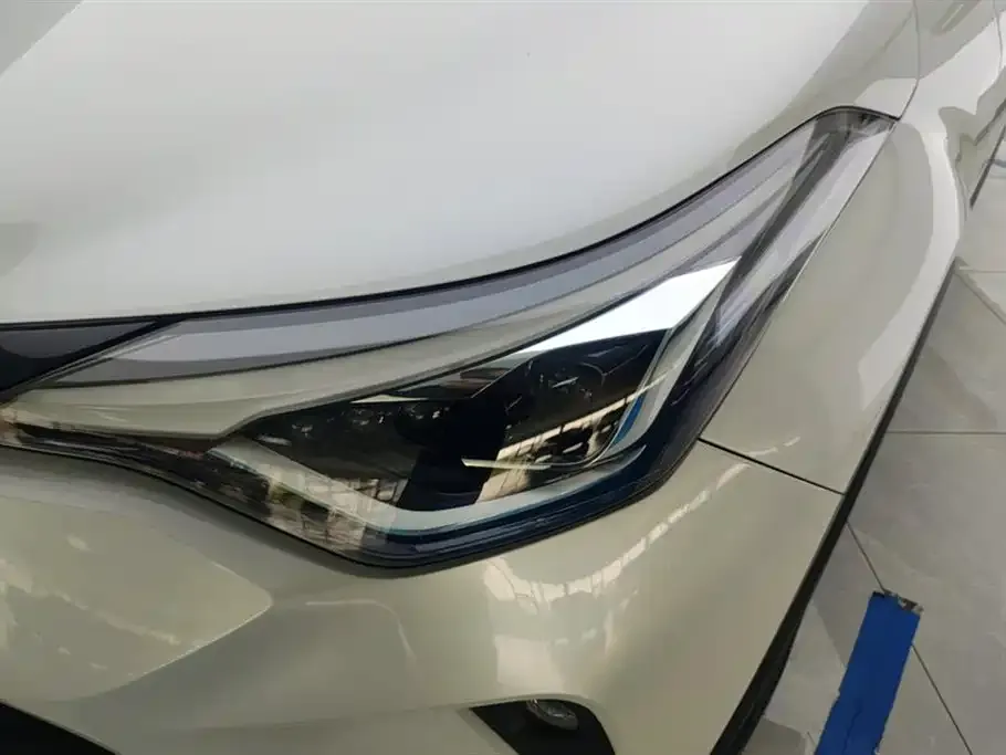 Toyota C-HR 2023 из CN, фото 10