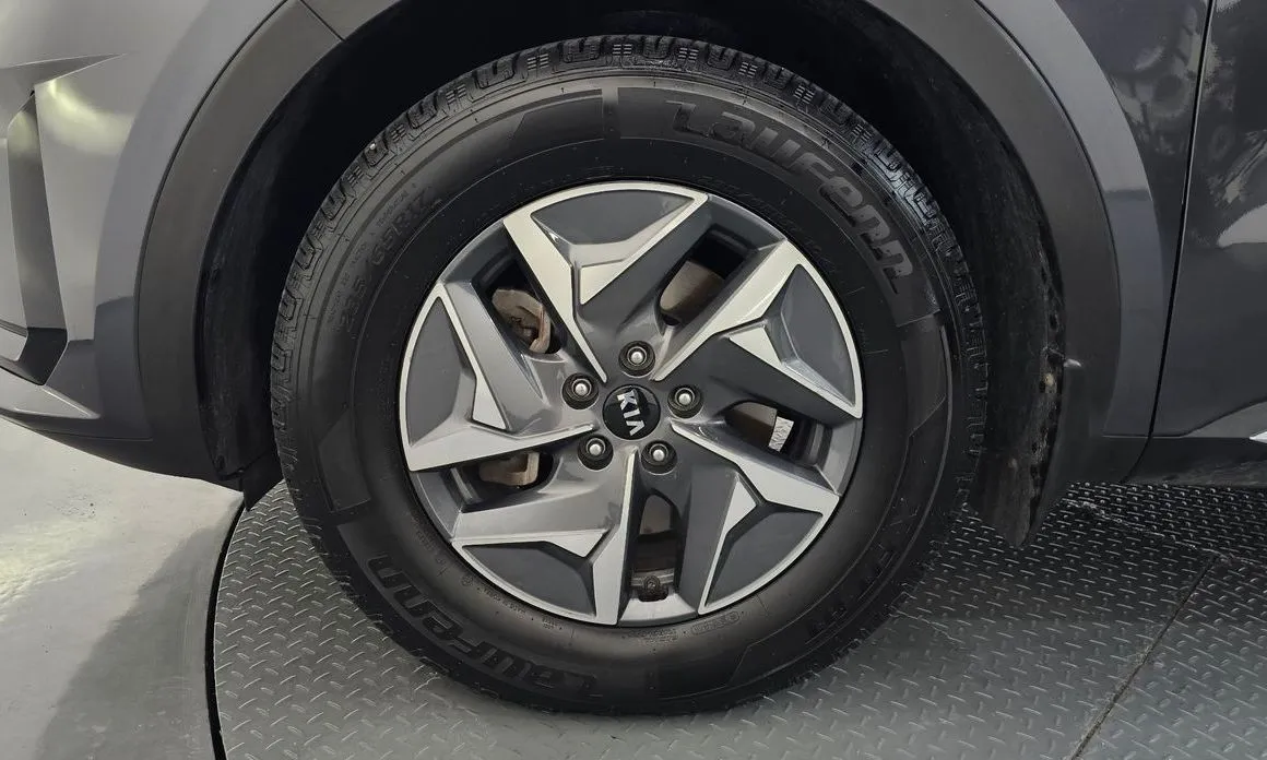 Kia Sorento — фото 6