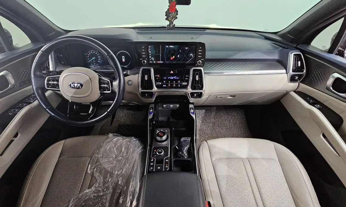 Kia Sorento — фото 9
