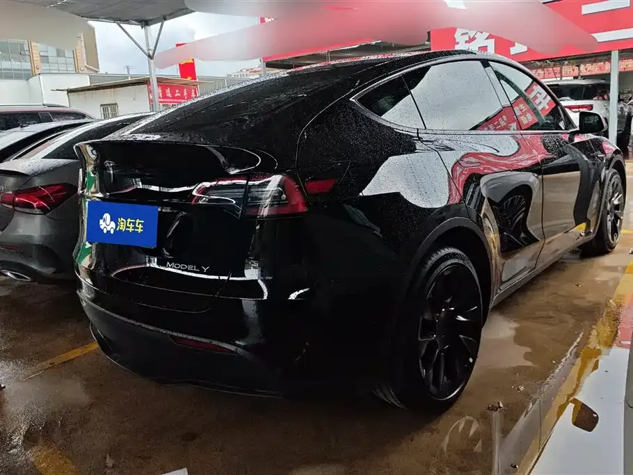Tesla Model Y — фото 7