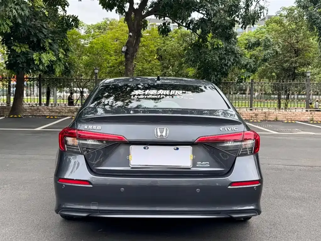 Honda Civic — фото 10
