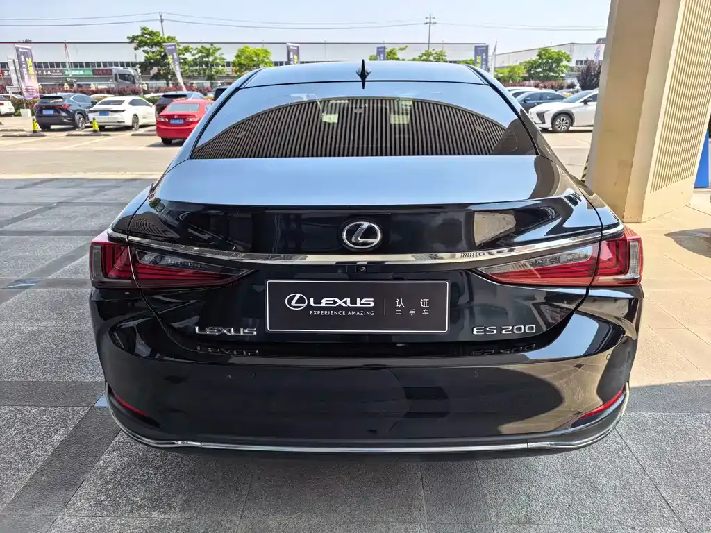 Lexus ES — фото 9