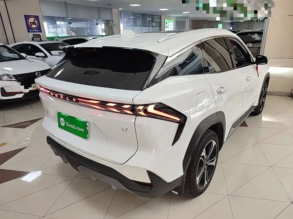 Geely Galaxy L7 — фото 10