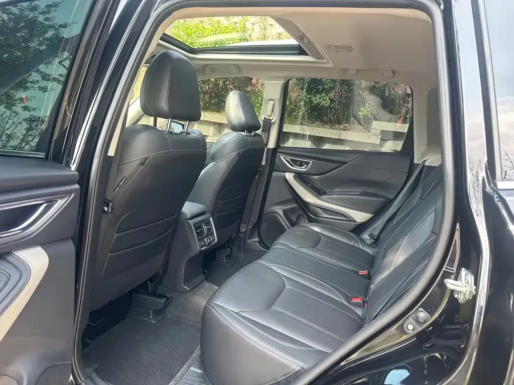 Subaru Forester — фото 4