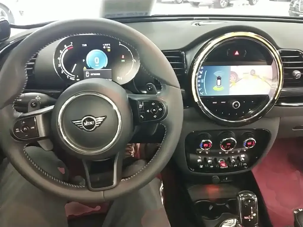 MINI Clubman — фото 5