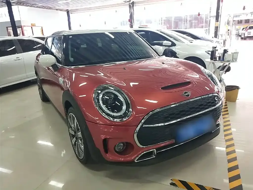 MINI Clubman — фото 3