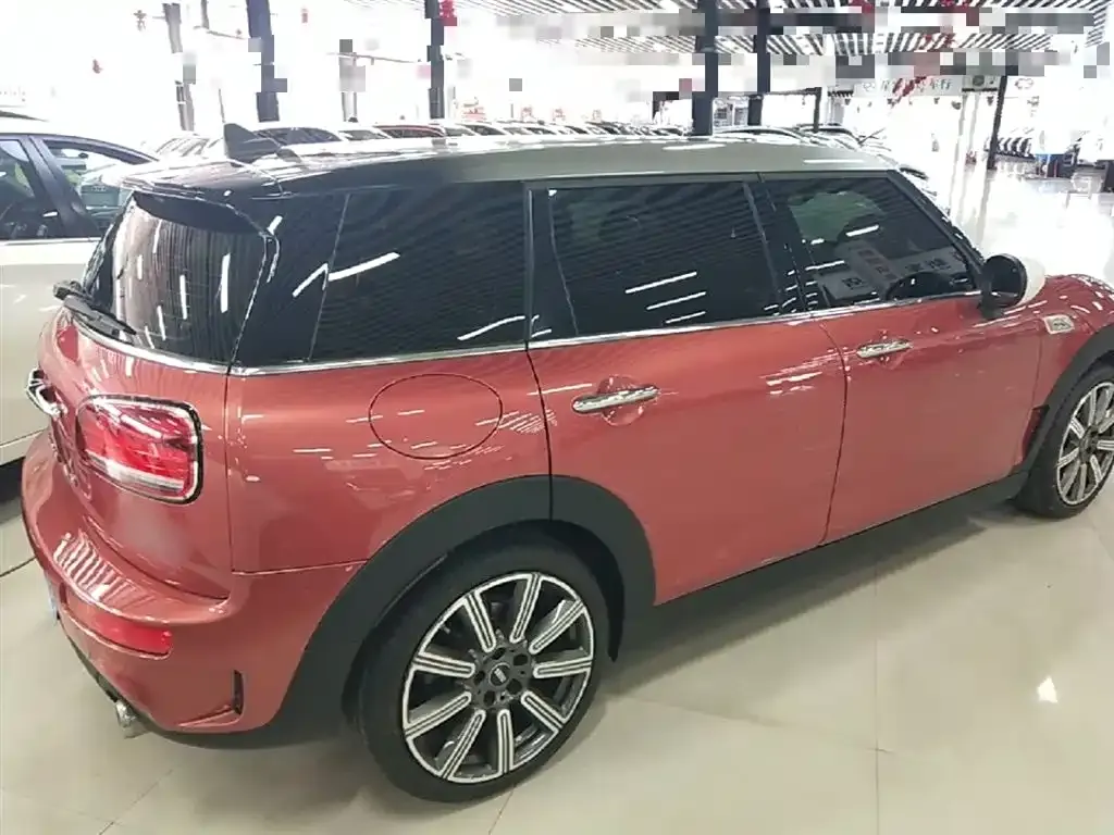 MINI Clubman — фото 6