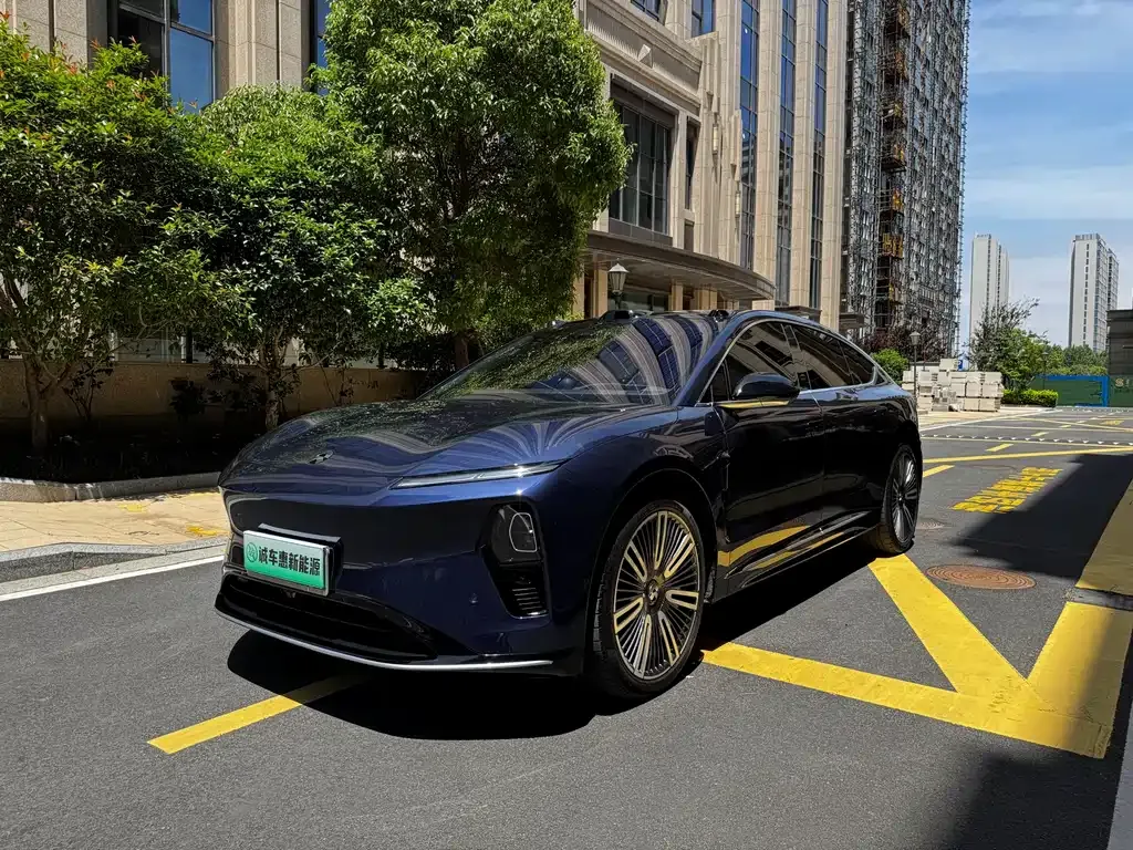 NIO ET9