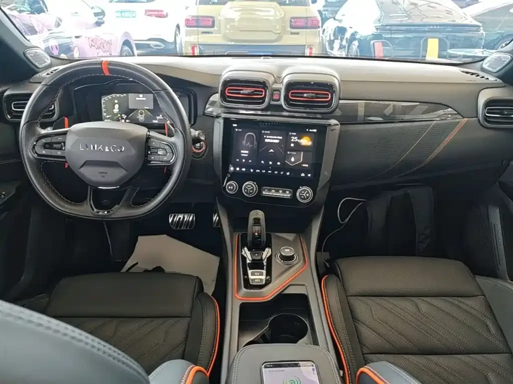 Lynk & Co 02 Hatchback 2022 из CN, фото 8