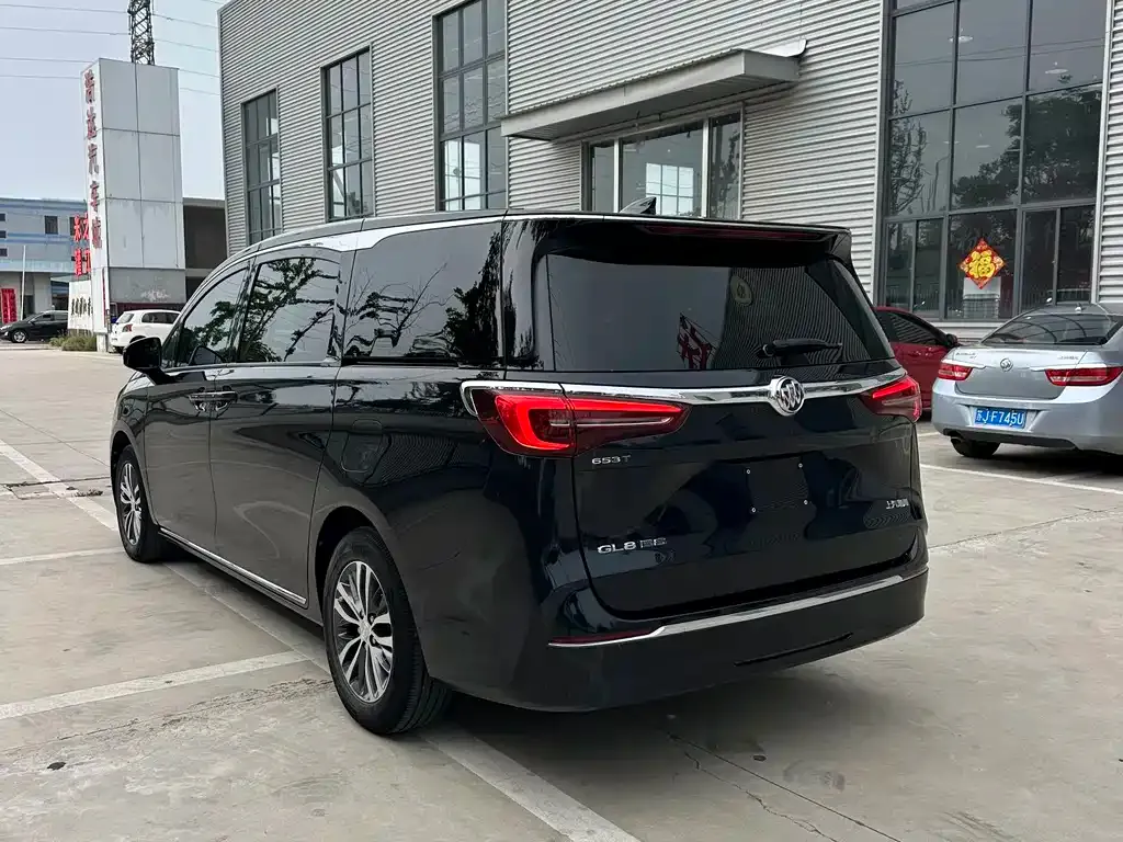 Buick GL8 2023 из CN, фото 7