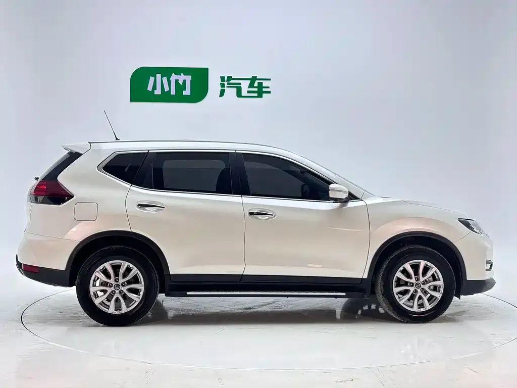 Nissan X-Trail — фото 10