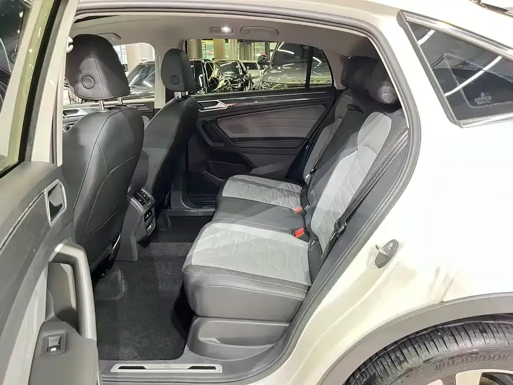 Volkswagen Tiguan X 2023 из CN, фото 8