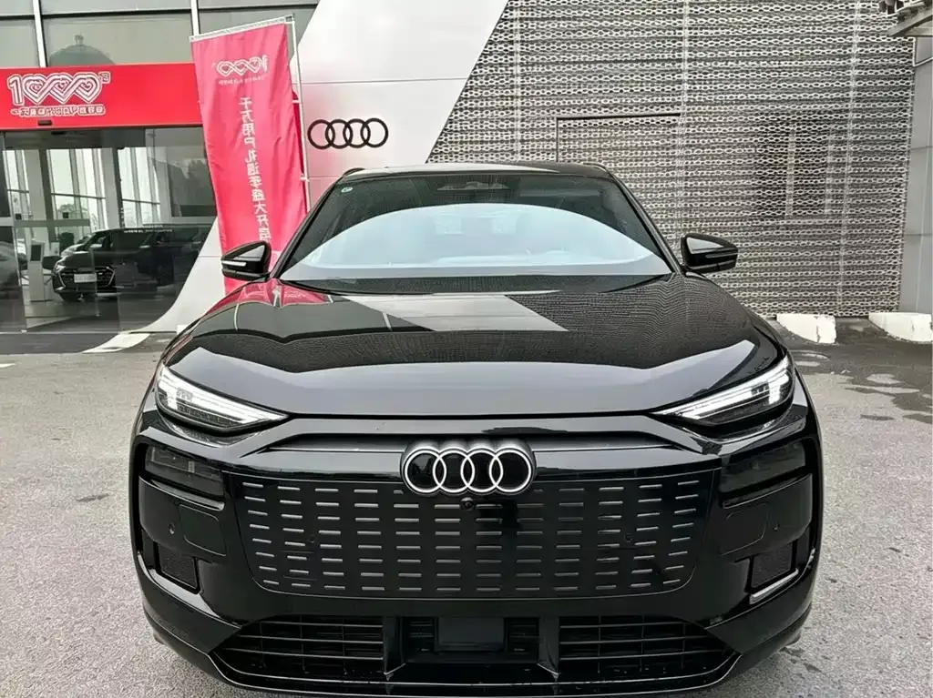 Audi Q6L e-tron — фото 3