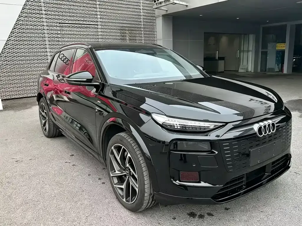 Audi Q6L e-tron — фото 9