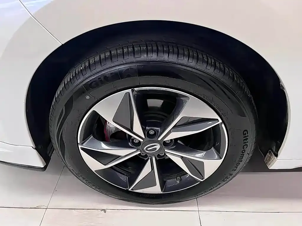 GAC Motor Trumpchi M6 — фото 2