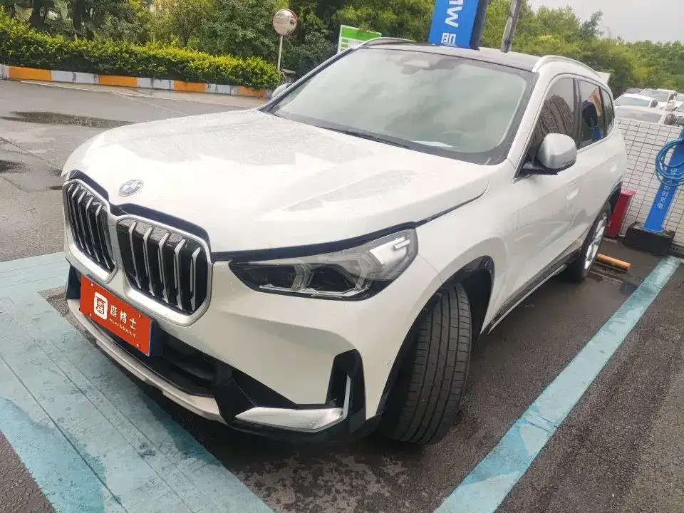 BMW X1 — фото 1