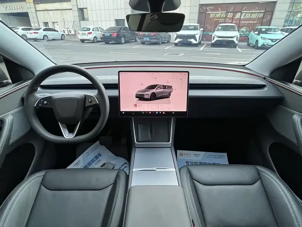 Tesla Model Y — фото 3