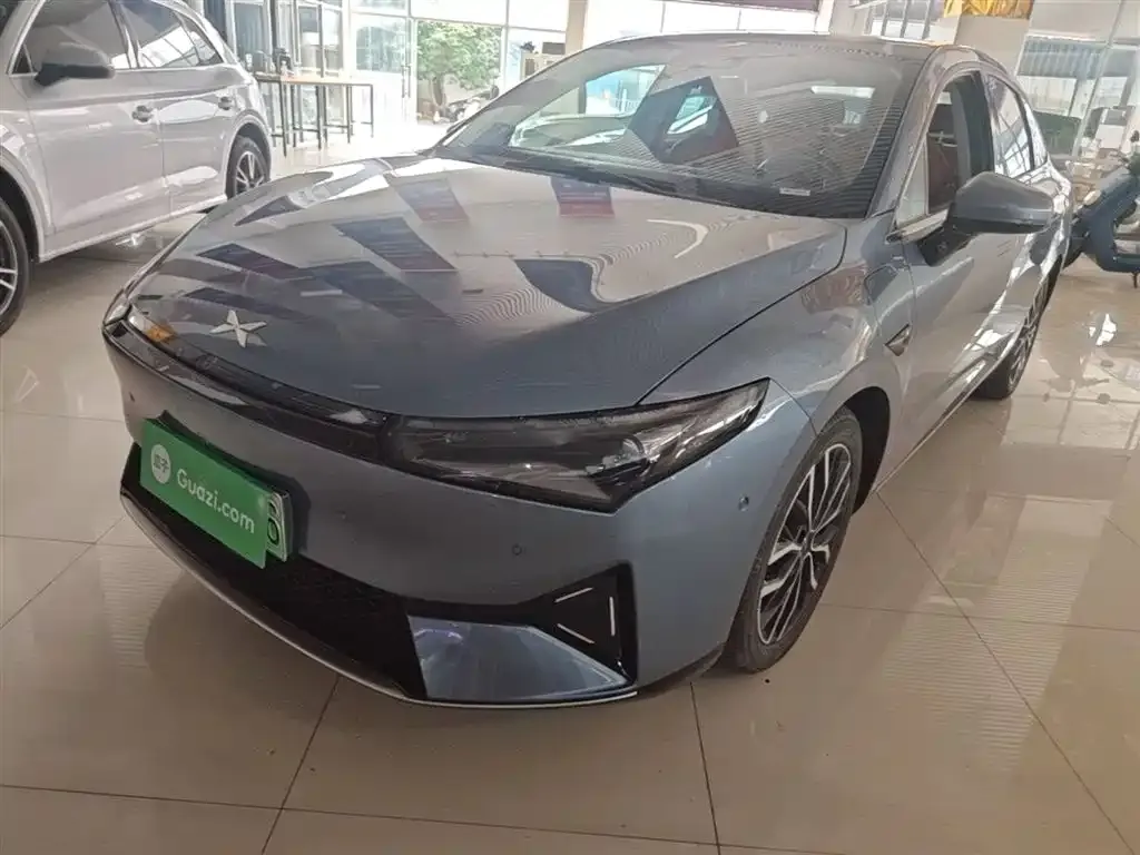 XPeng P5