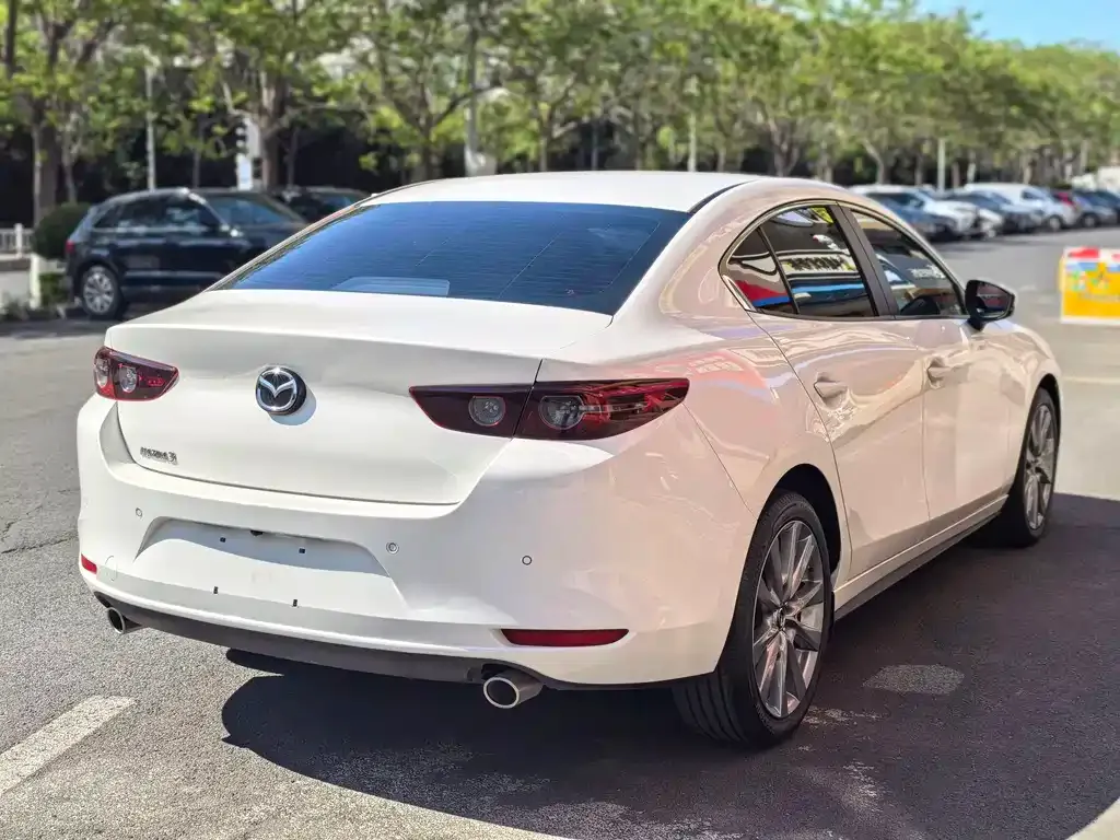 Mazda 3 Axela — фото 9