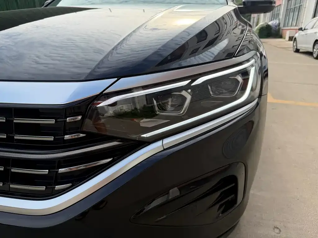 Volkswagen Passat — фото 2