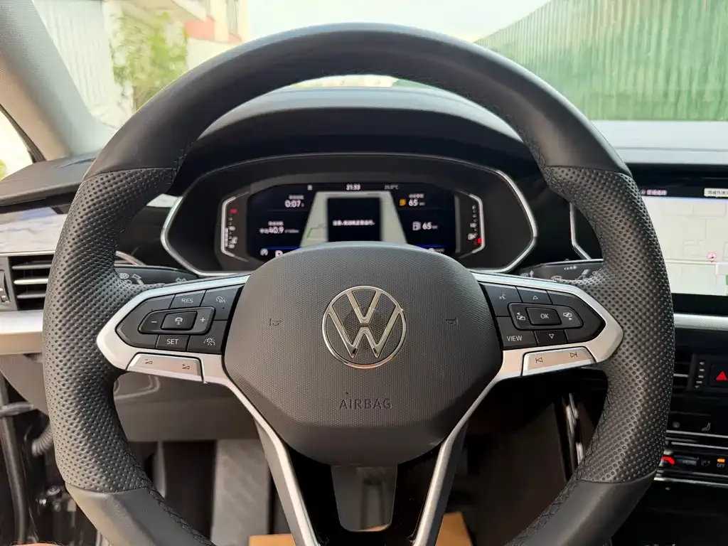 Volkswagen Passat — фото 9