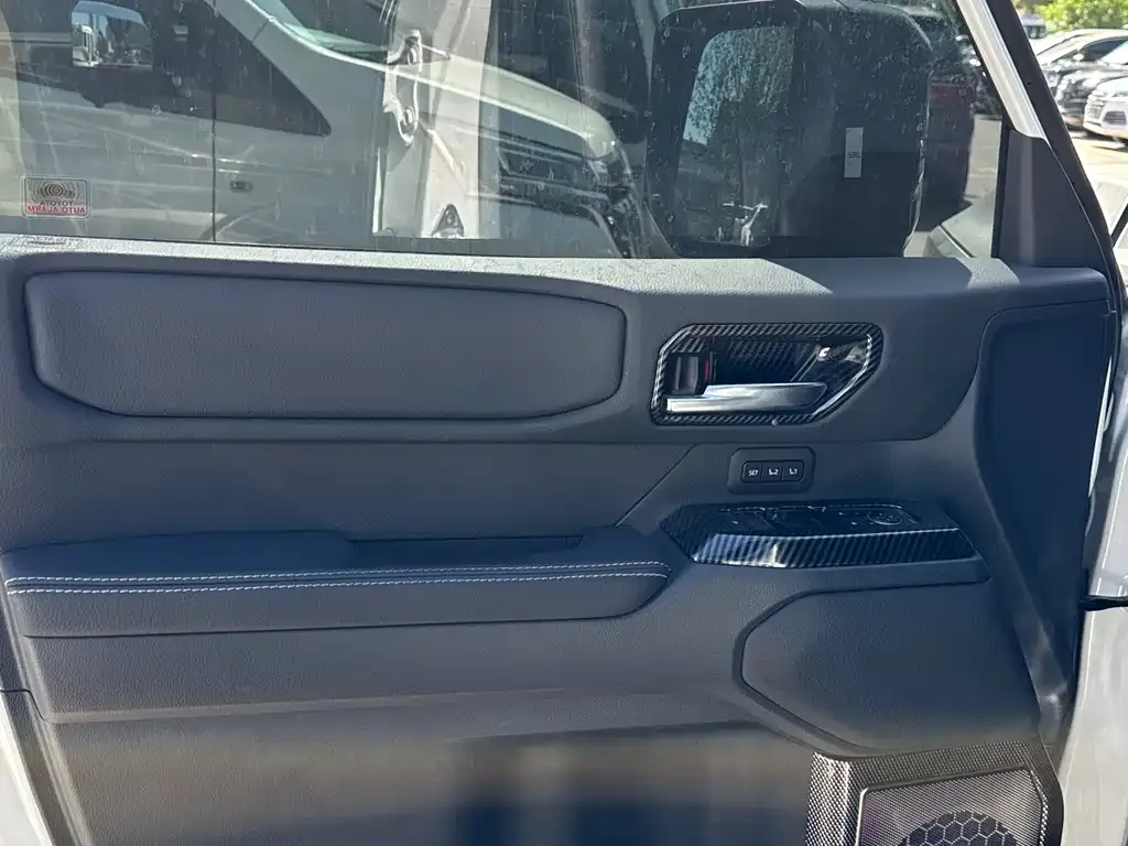 Toyota Prado 2025 из CN, фото 7