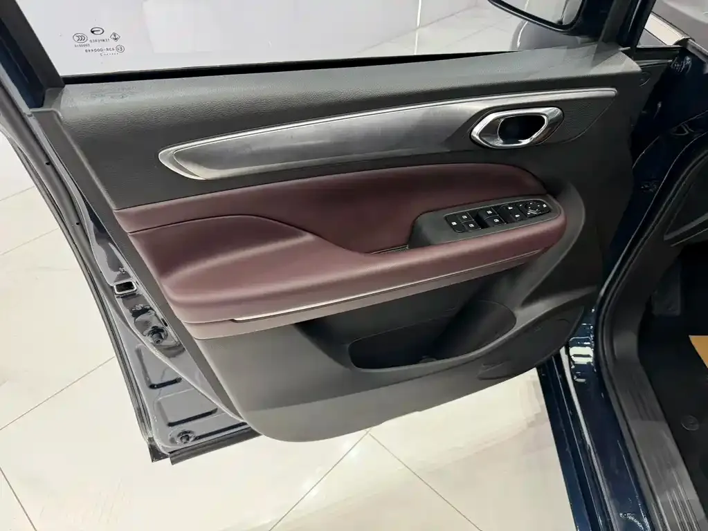 GAC Motor Trumpchi M6 — фото 2