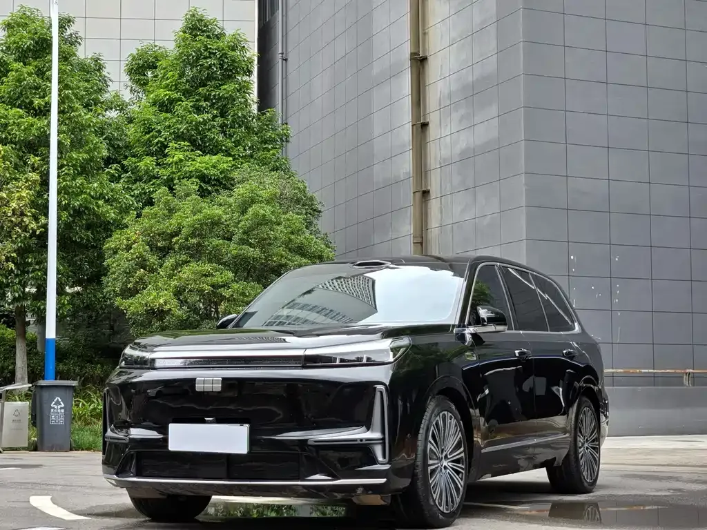 Geely Galaxy M9 — фото 1