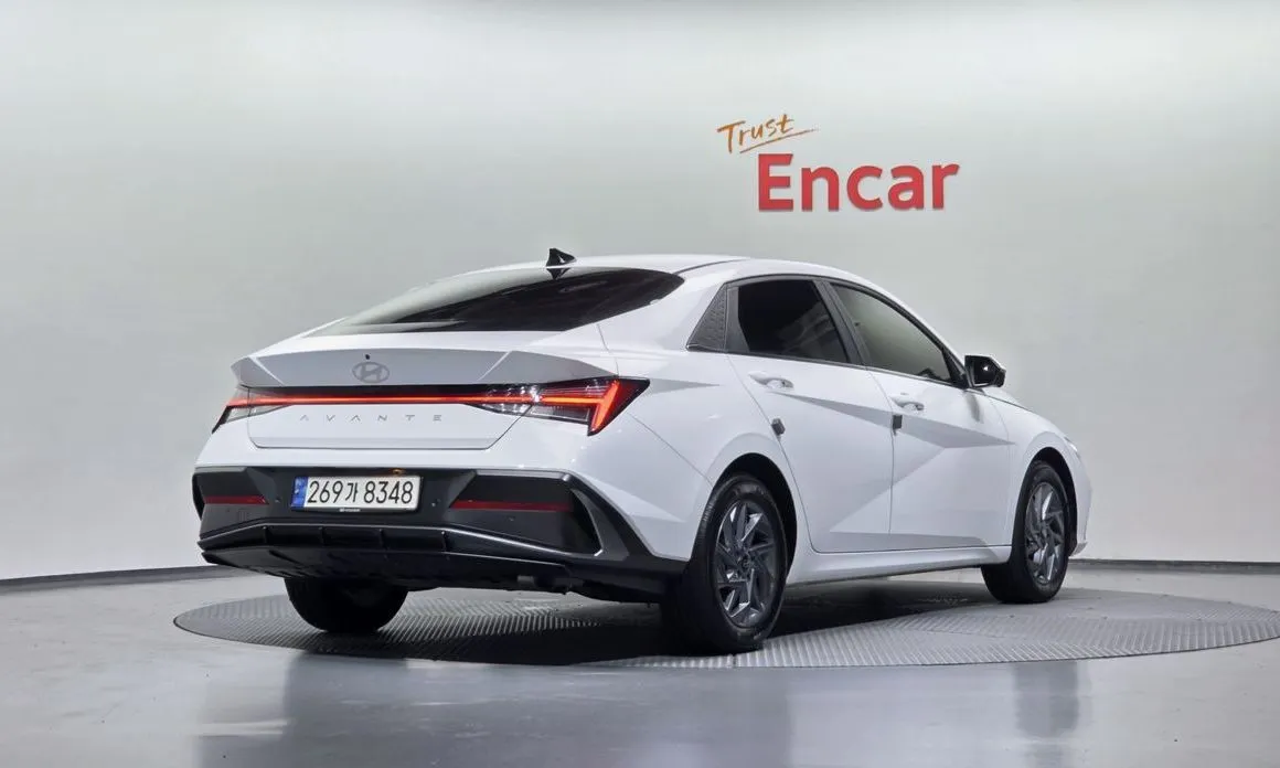 Hyundai AVANTE — фото 3