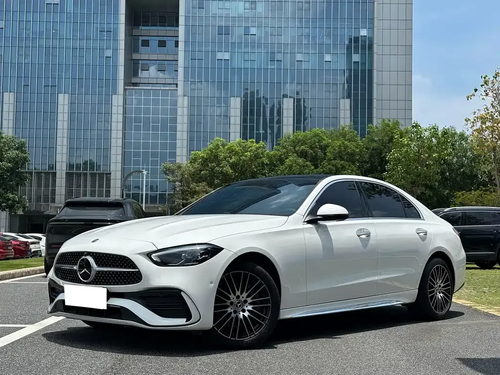 Mercedes-Benz C-Class — фото 1