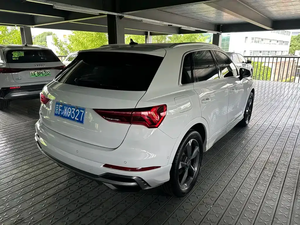 Audi Q3 — фото 8