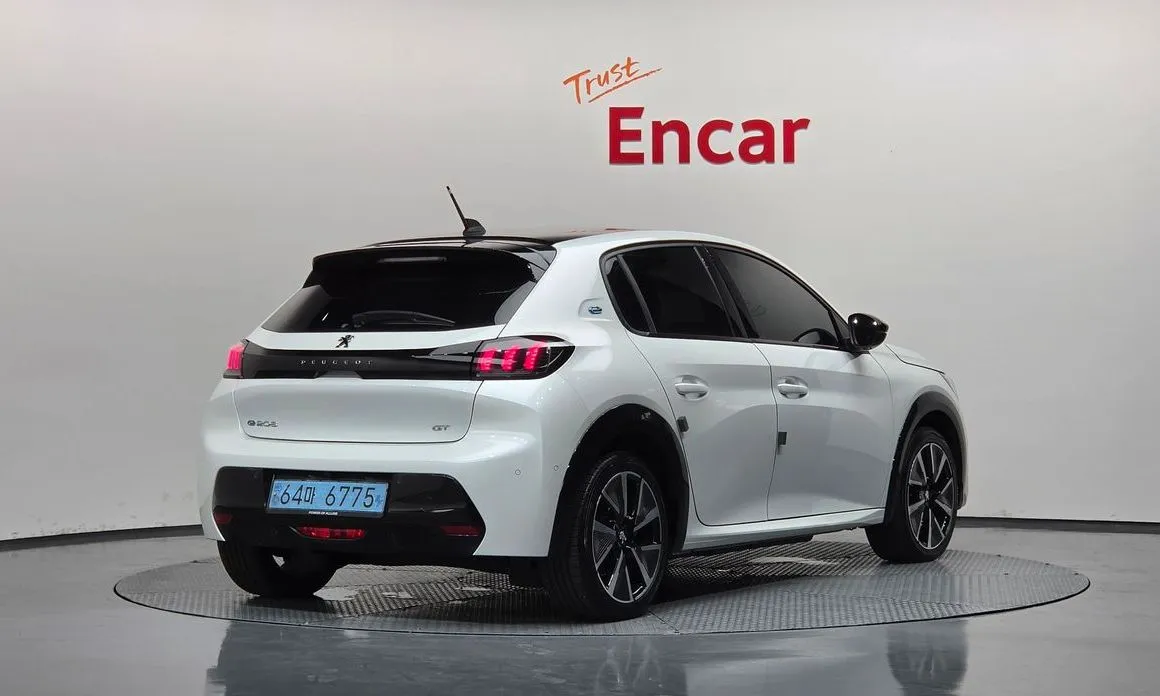 Peugeot 208 2022 из KR, фото 4