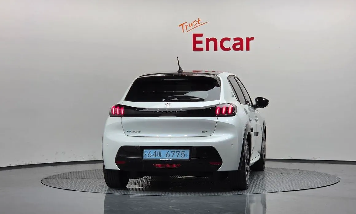 Peugeot 208 2022 из KR, фото 5
