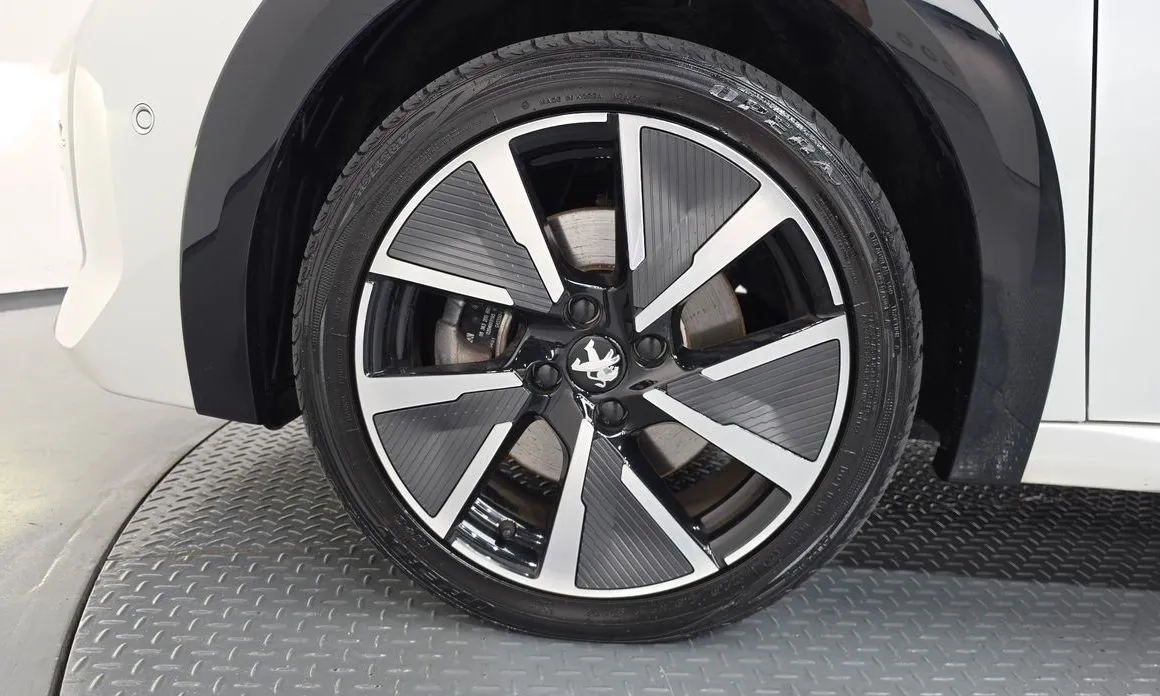 Peugeot 208 2022 из KR, фото 10