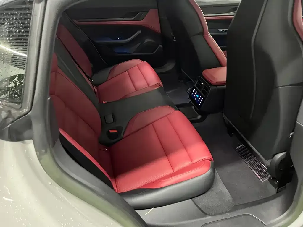 Porsche Taycan 2023 из CN, фото 3