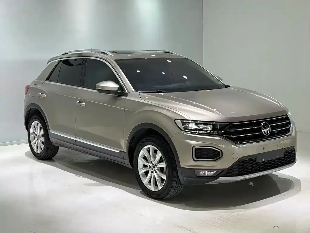 Volkswagen T-Roc — фото 9