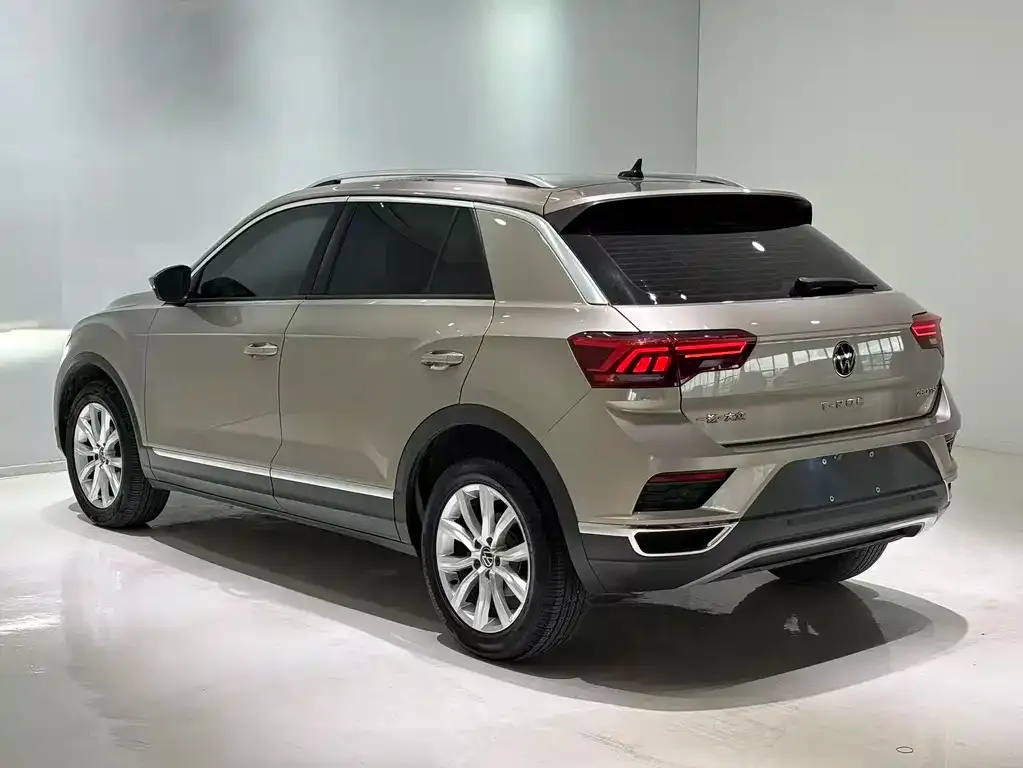 Volkswagen T-Roc — фото 3