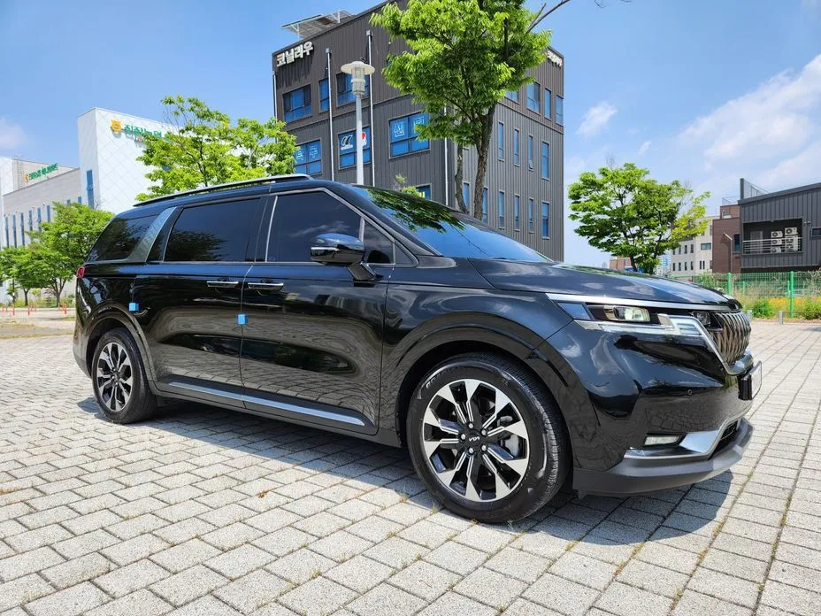 Kia Carnival — фото 10