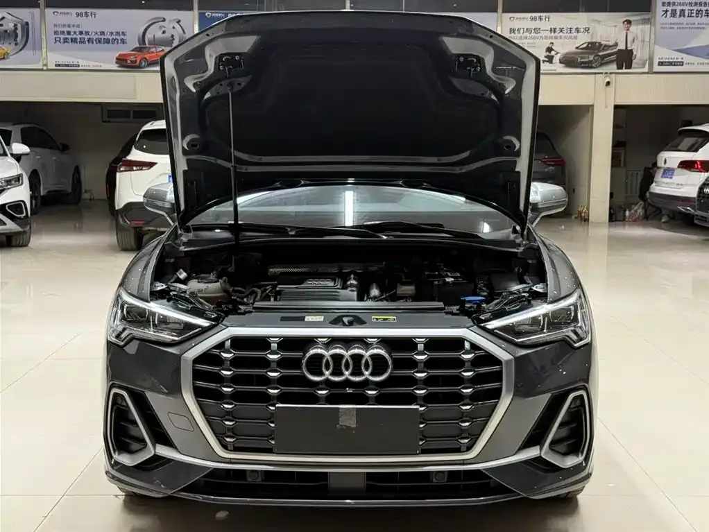 Audi Q3 — фото 10