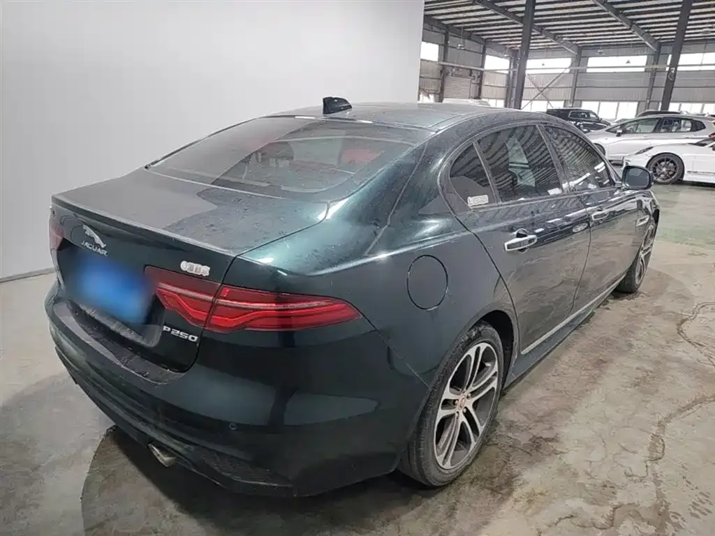 Jaguar XEL — фото 10