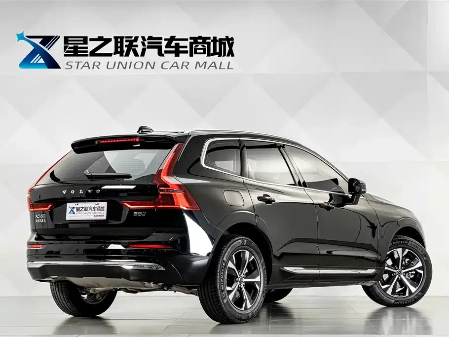 Volvo XC60 — фото 9