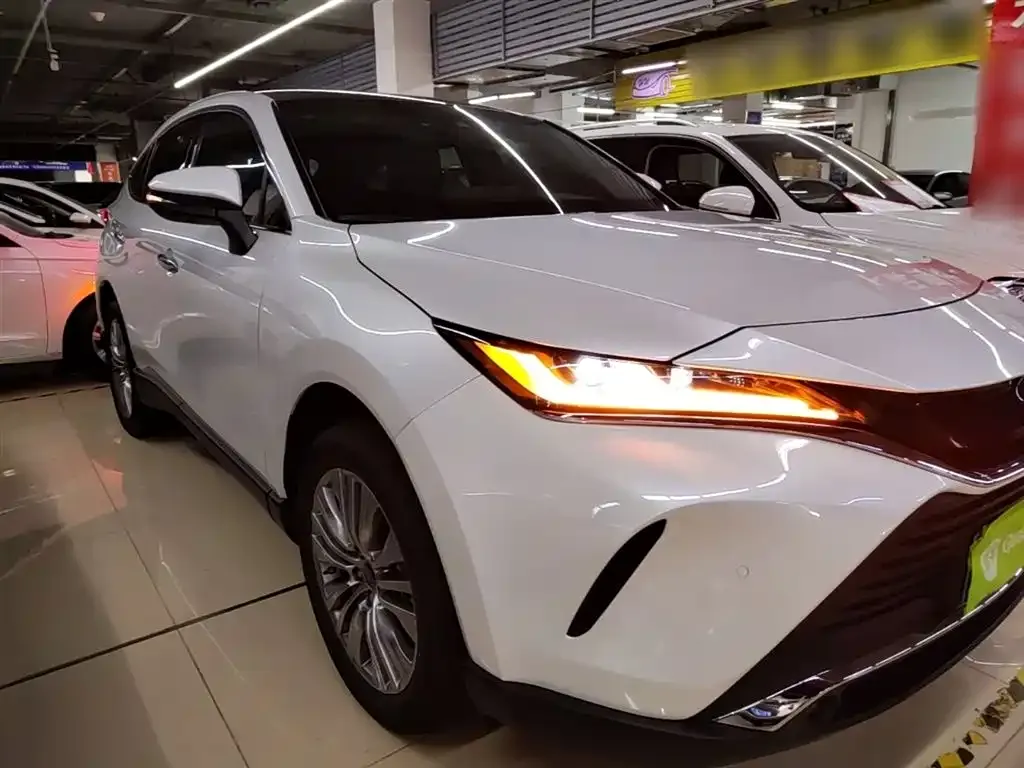 Toyota Harrier 2022 из CN, фото 2