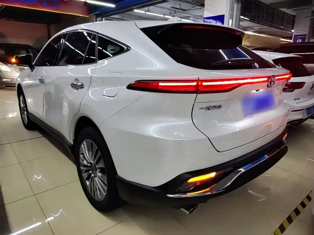 Toyota Harrier 2022 из CN, фото 8