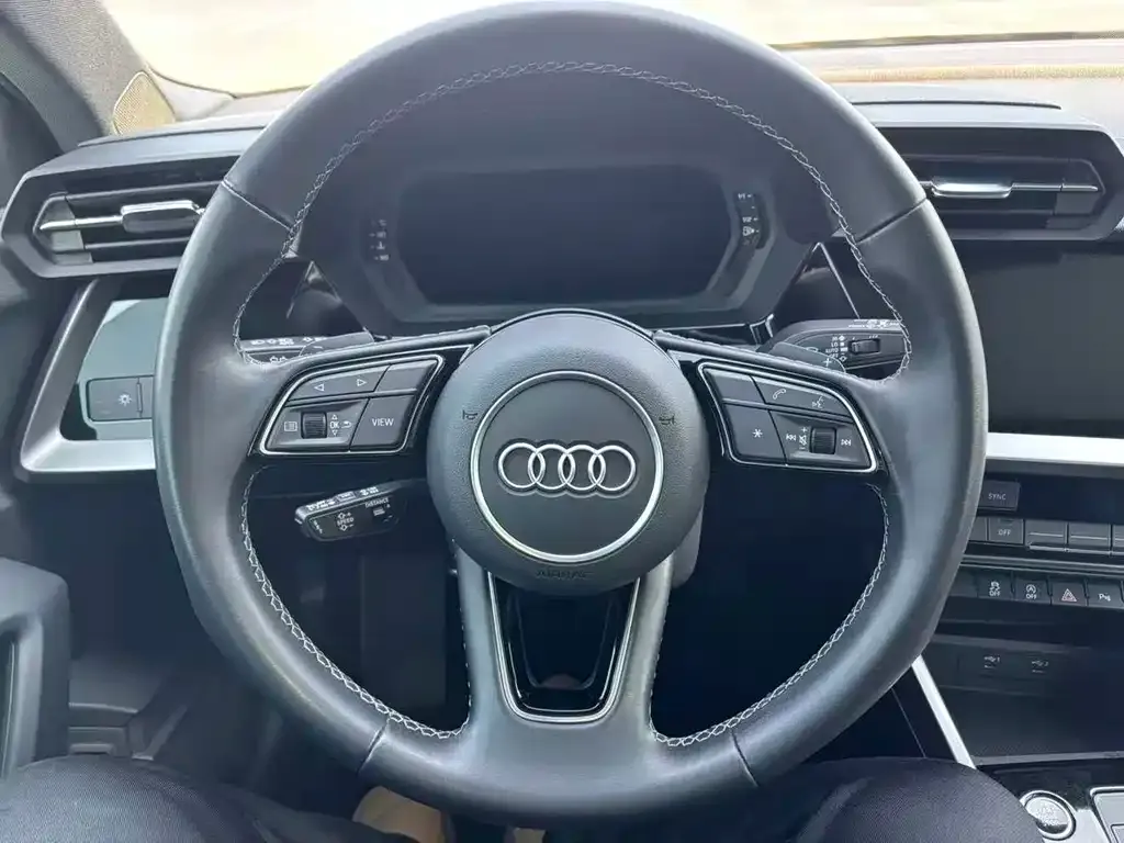 Audi A3 — фото 2