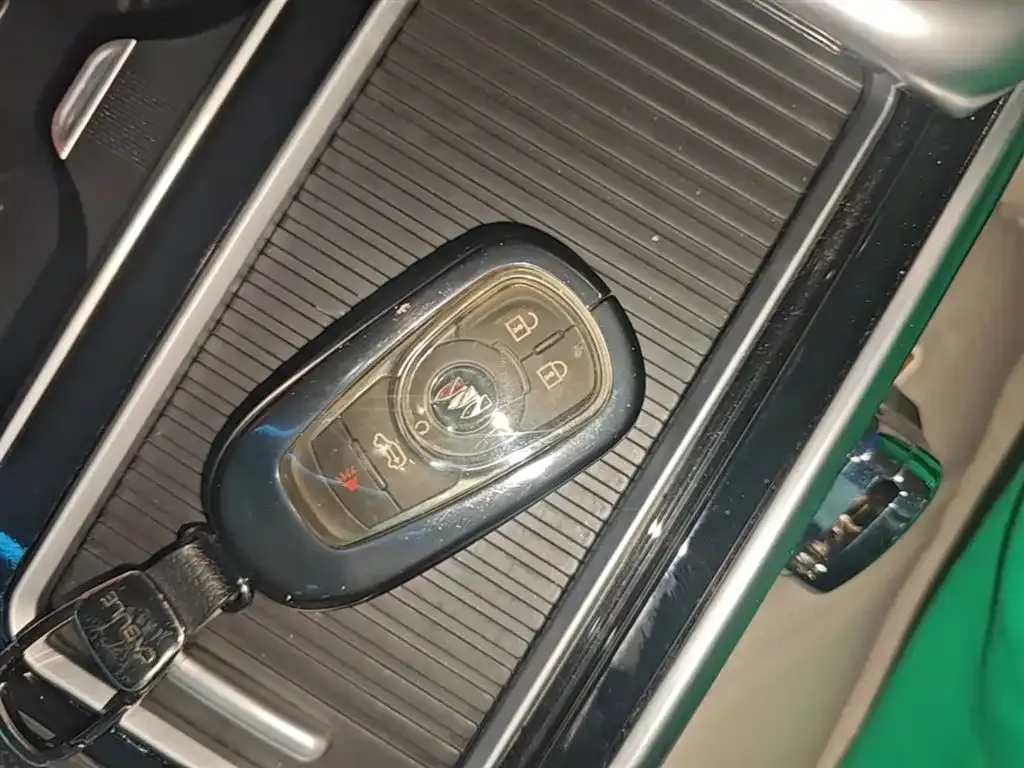 Buick GL8 2024 из CN, фото 6