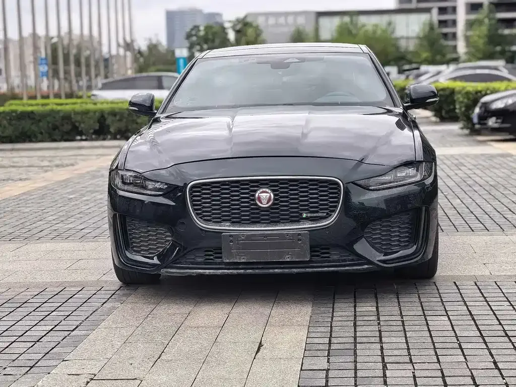 Jaguar XEL — фото 4