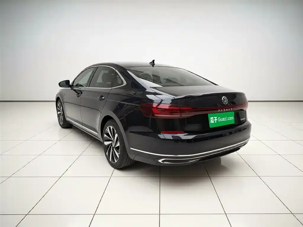 Volkswagen Passat — фото 4
